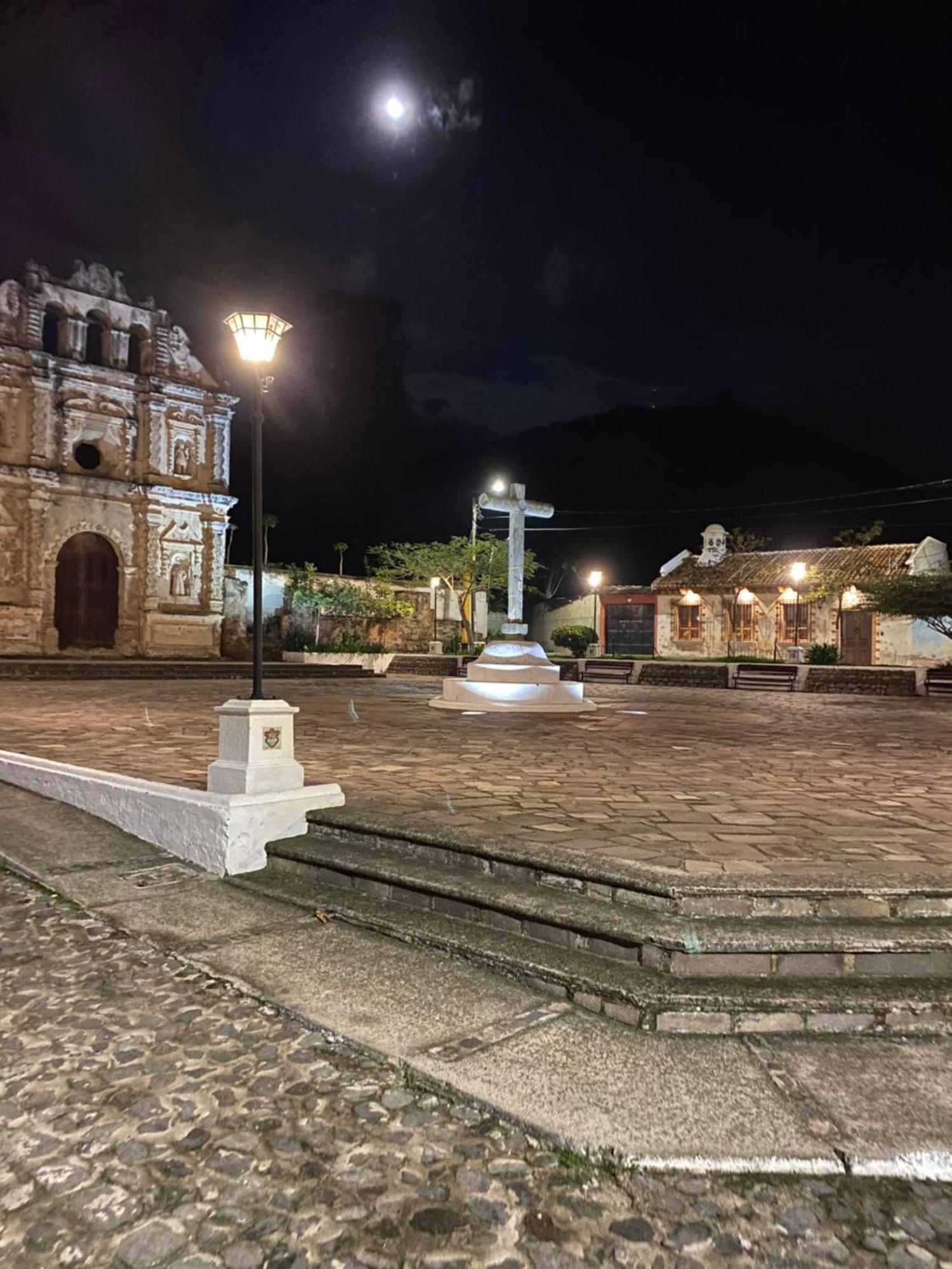 Casa Santiago De Los Caballeros Antigua Exteriör bild